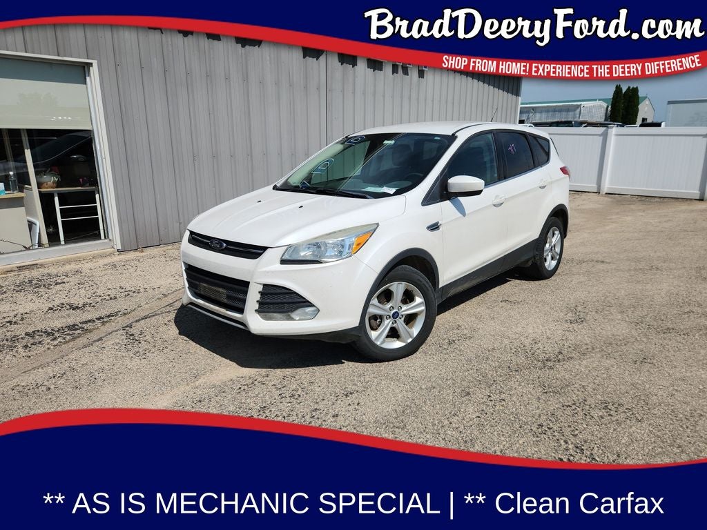 2015 Ford Escape SE in White Platinum Clearcoat Metallic — front three-quarter view