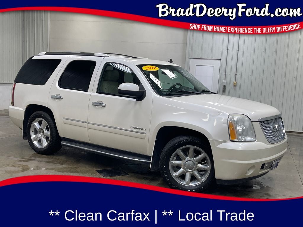 2010 GMC Yukon Denali in White Diamond Clearcoat — front three-quarter view